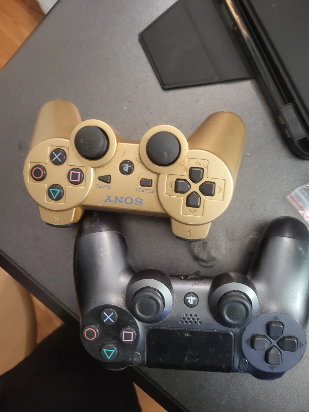Gold Sony DualShock 3 Wireless Controller not working for ps4