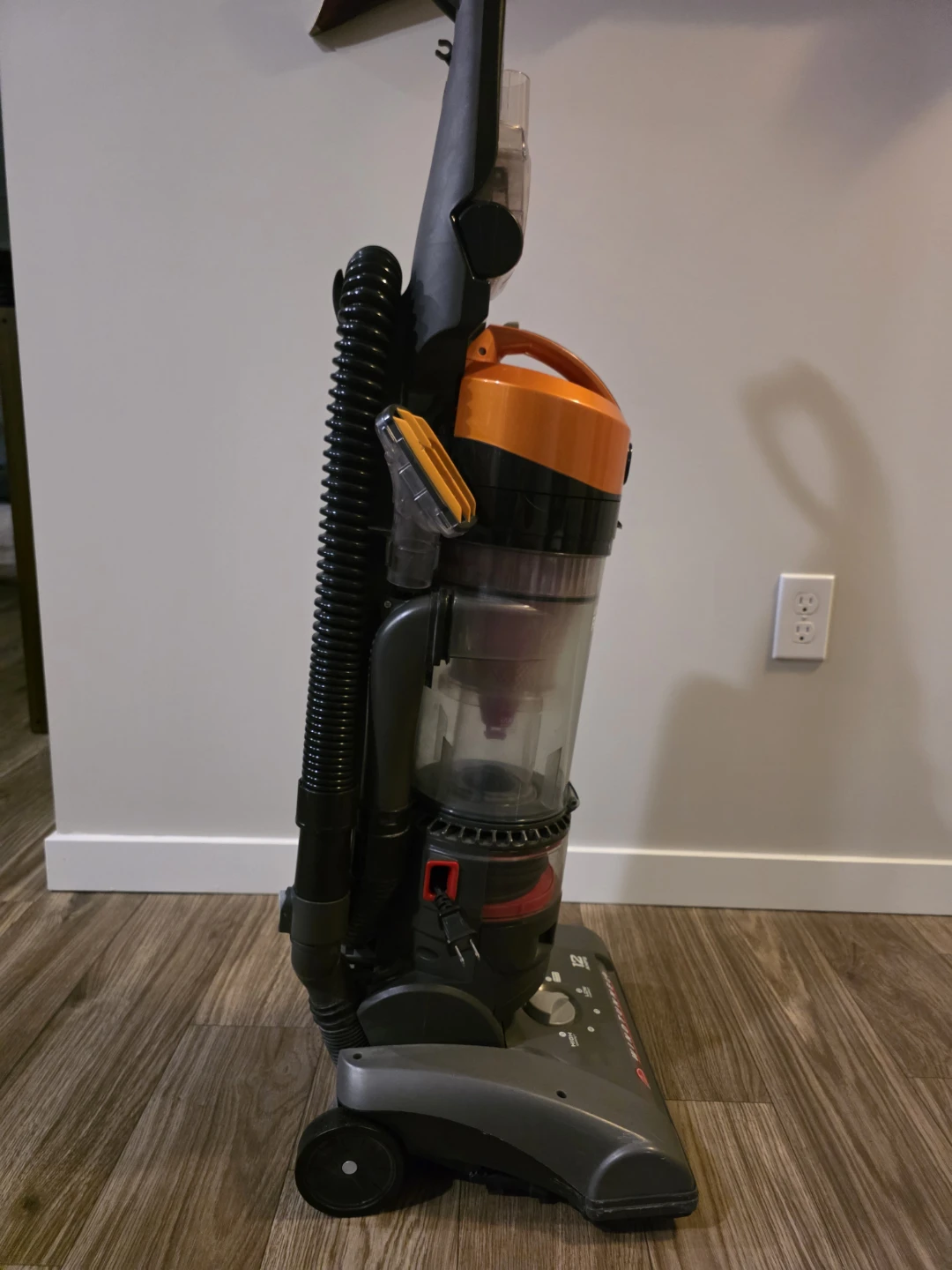 Hoover WindTunnel Rewind Pet Vacuum - photo 4