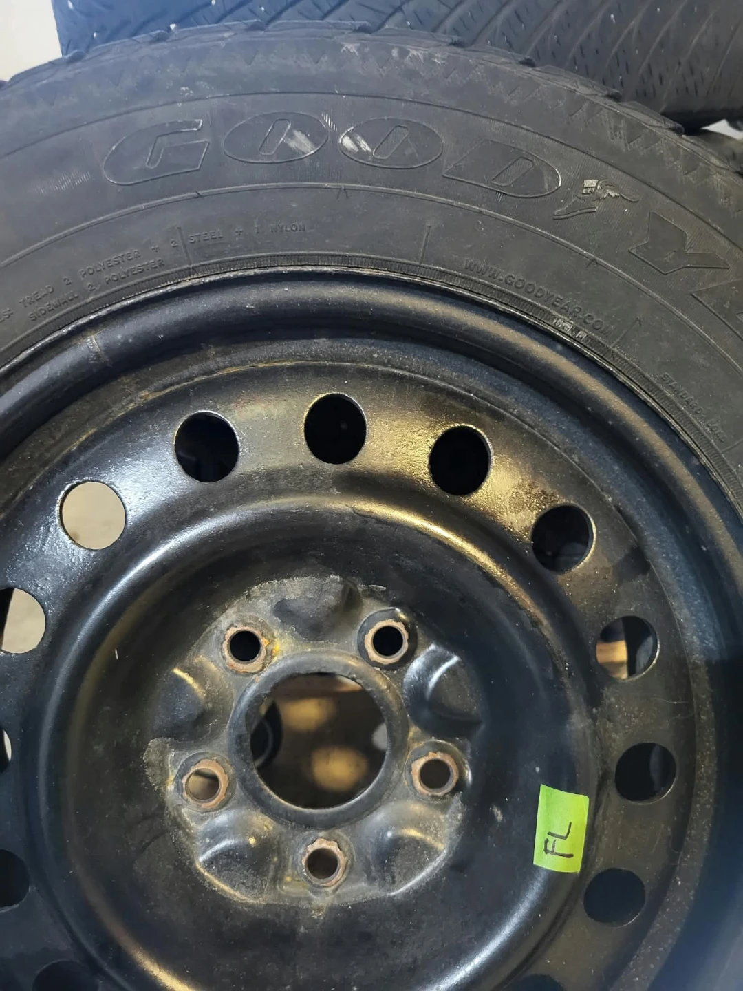 Good year 225 65R17 set of 4 winter tires with balanced R17 Rims - photo 3