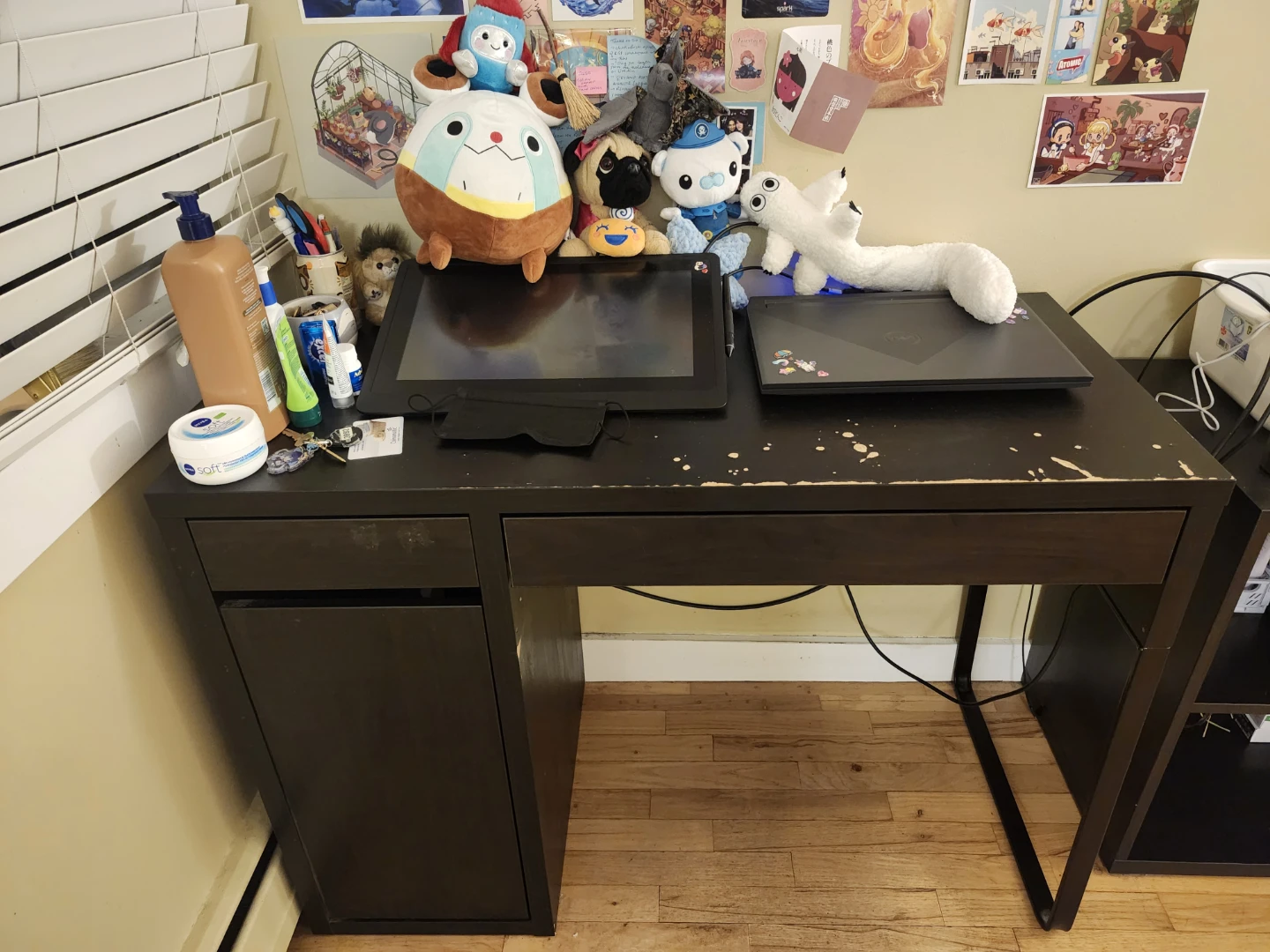 Micke IKEA desk - photo 3
