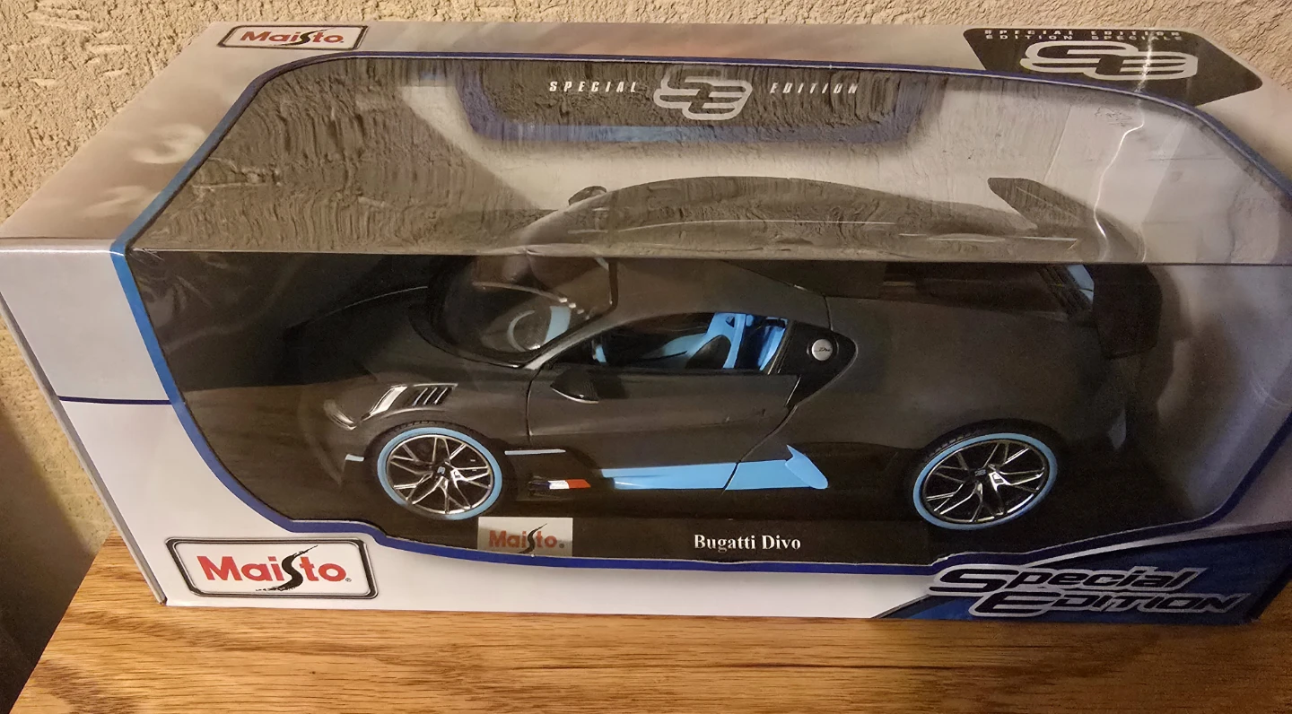 1:18 Bugatti Divo
