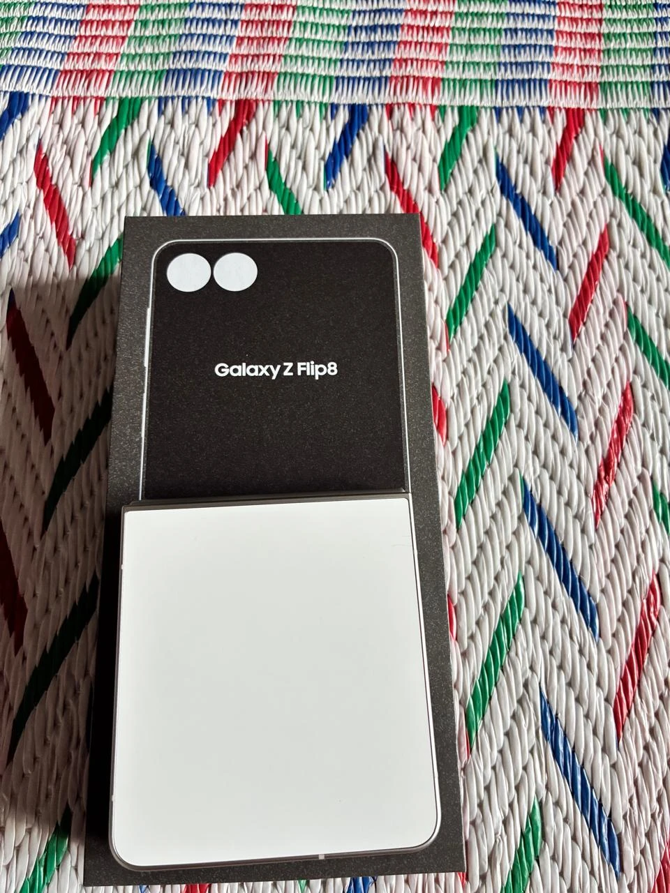 Samsung Galaxy Z Flip8