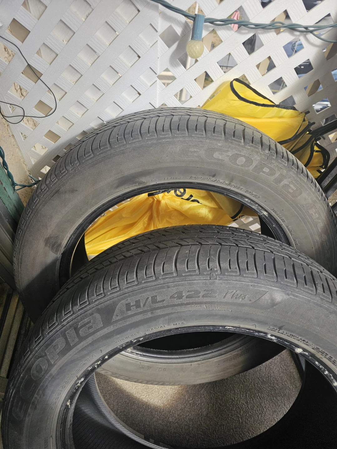 Two wheel tires in good conditions.