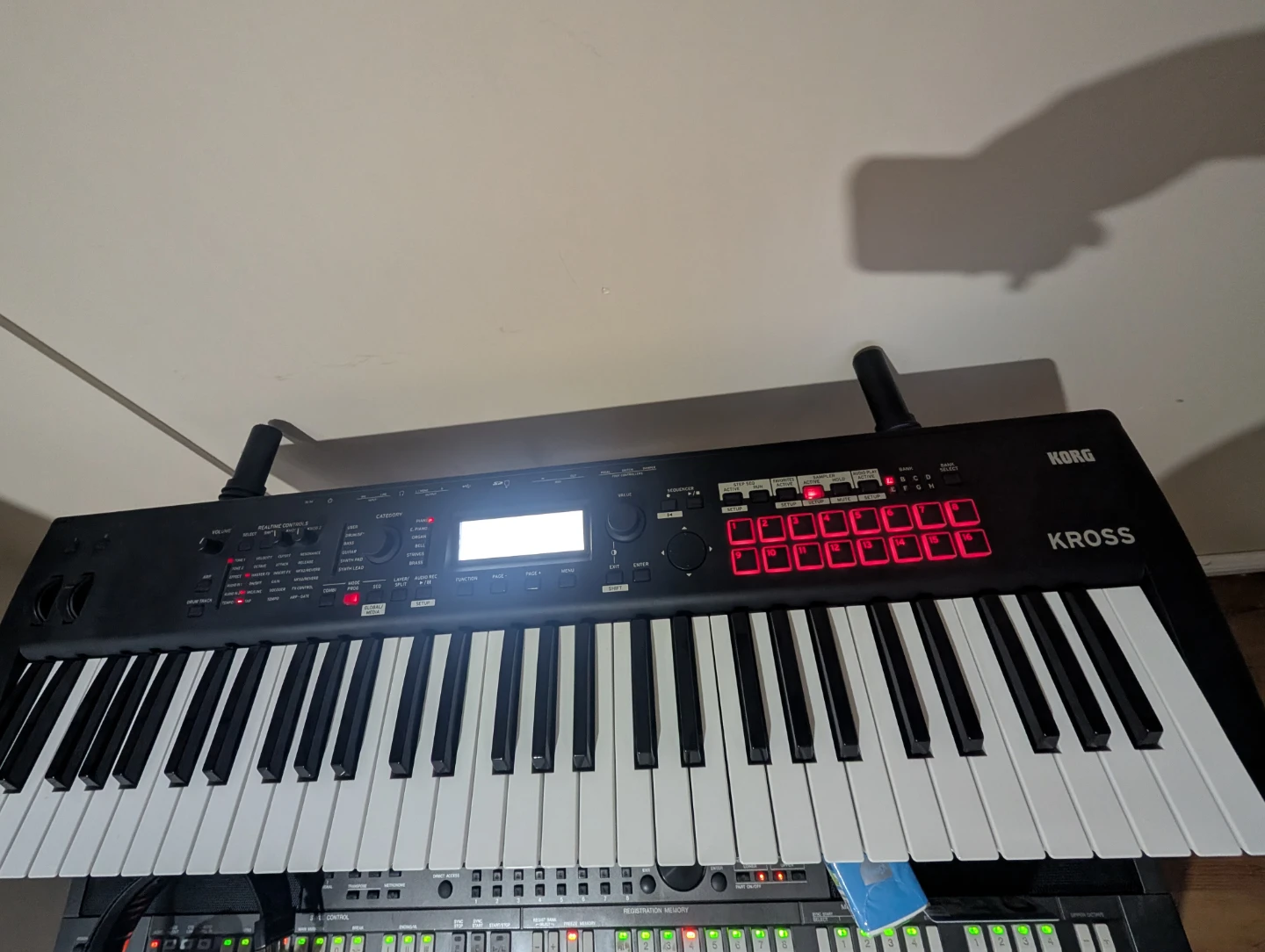 Korg Kross 61-Key Synthesizer Workstation