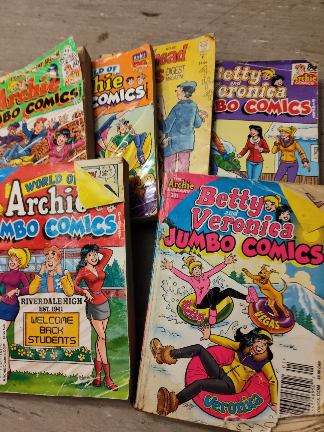 Collection of 7 Archie Comics Digest - photo 3