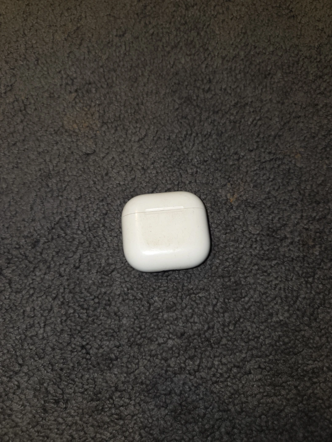 Apple AirPods Charging Case