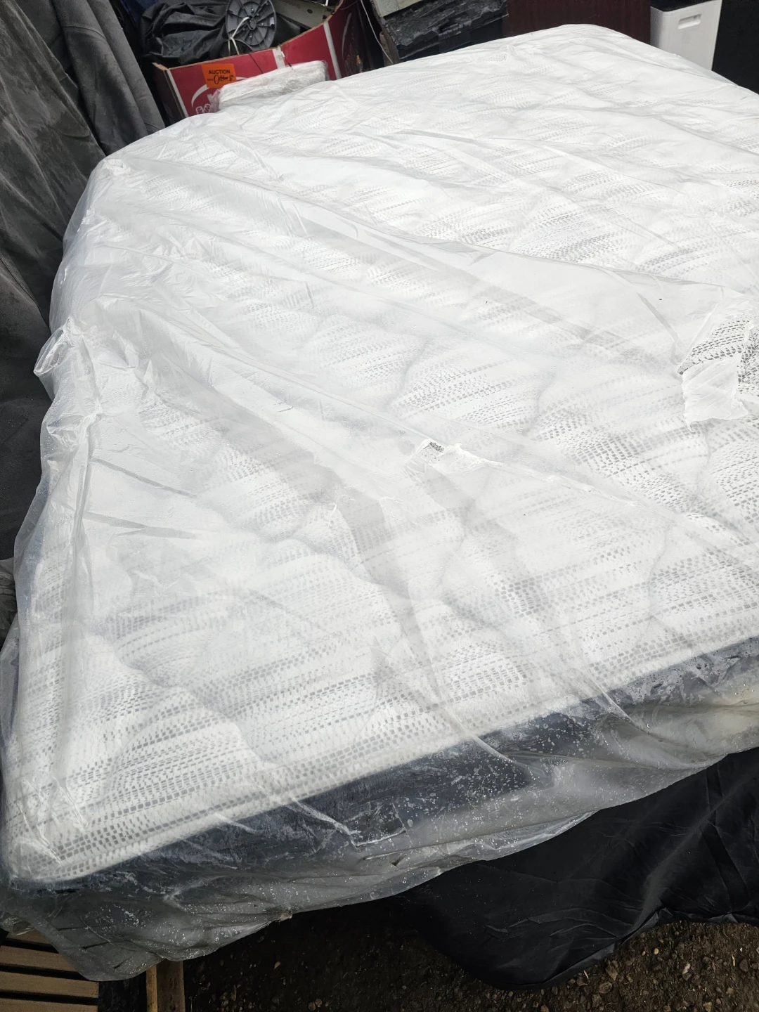 Queen size Spring mattress - photo 4