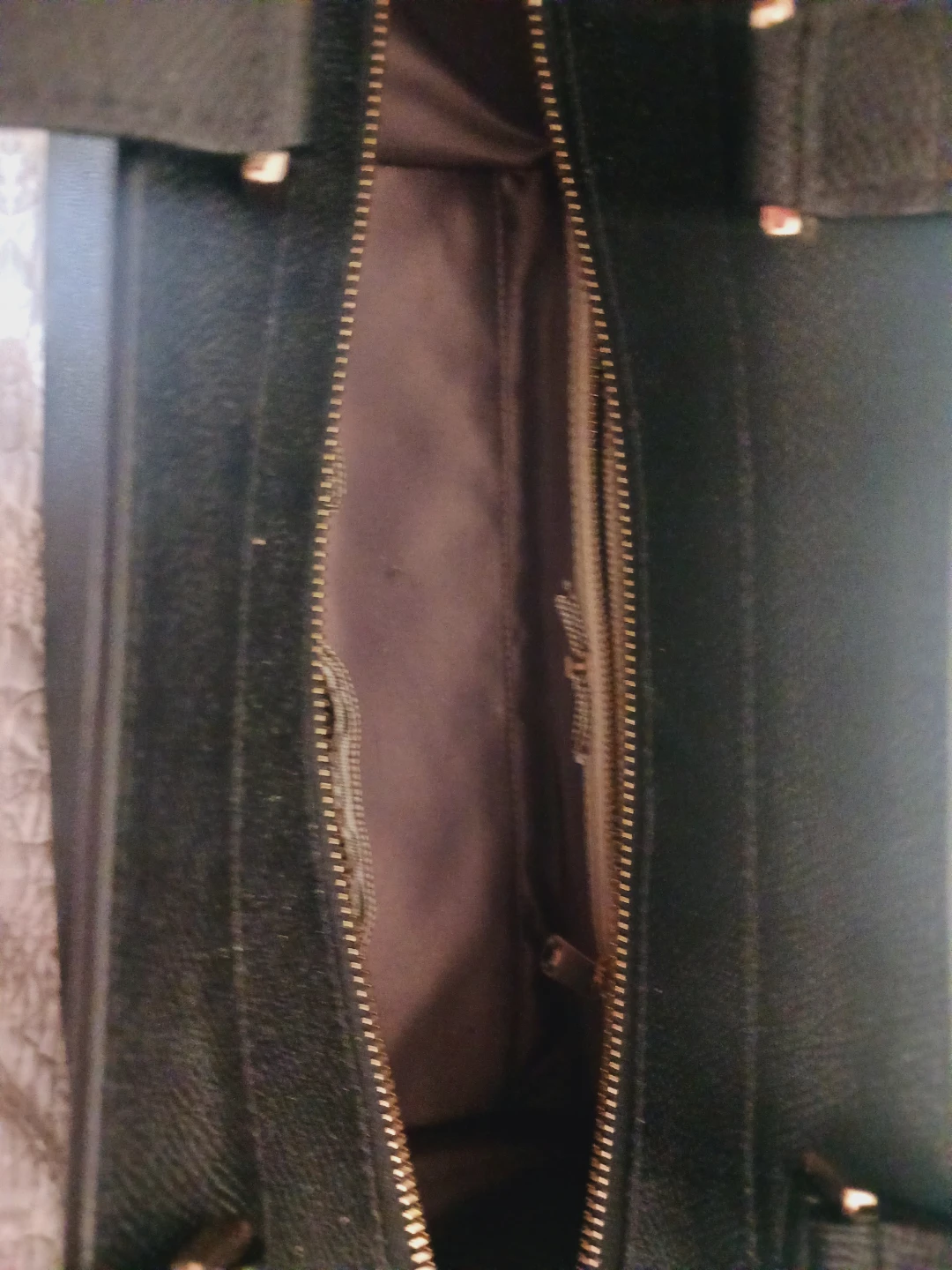 New !! HENRI BENDEL Black Leather Handbag - photo 4