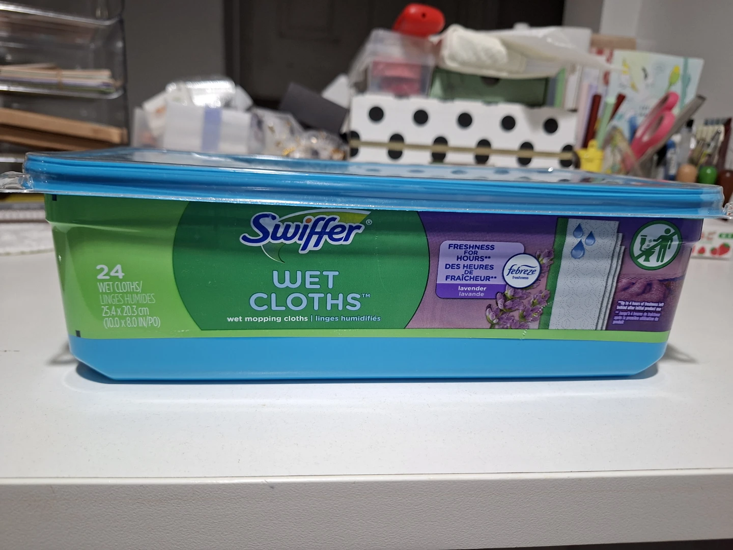 Tub of Swiffer wet sheets + sample pack of heavy duty sheets - photo 2