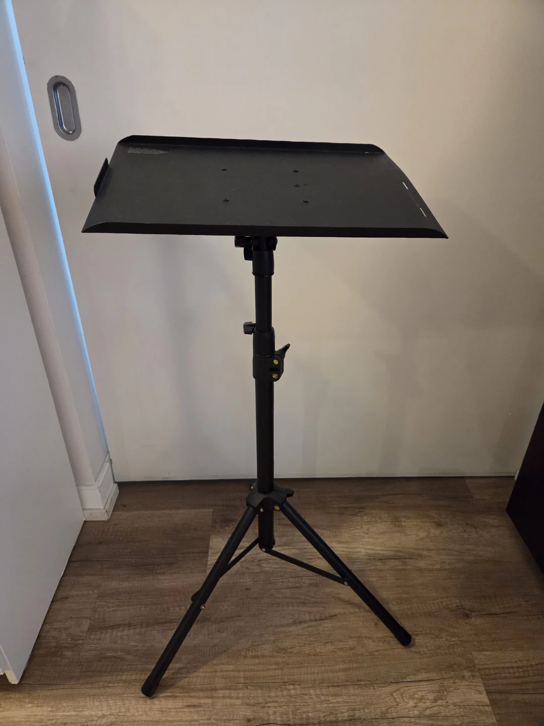 Metal Projector Stand - photo 3