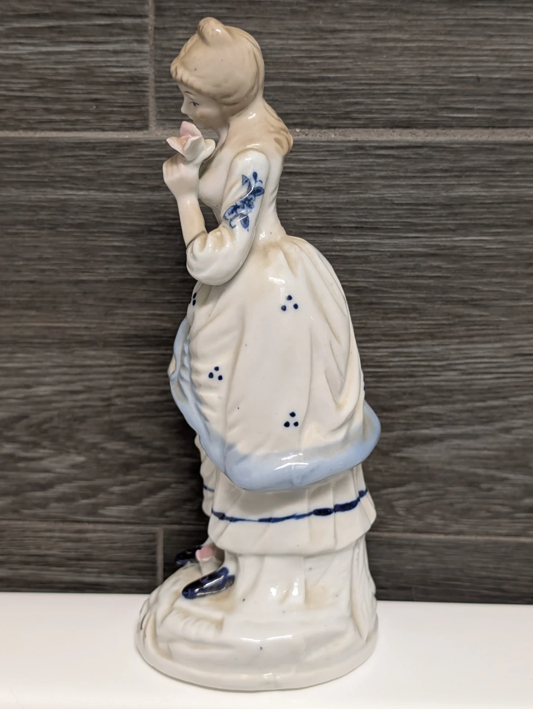 Vintage Porcelain Victorian Lady Figurine - photo 5