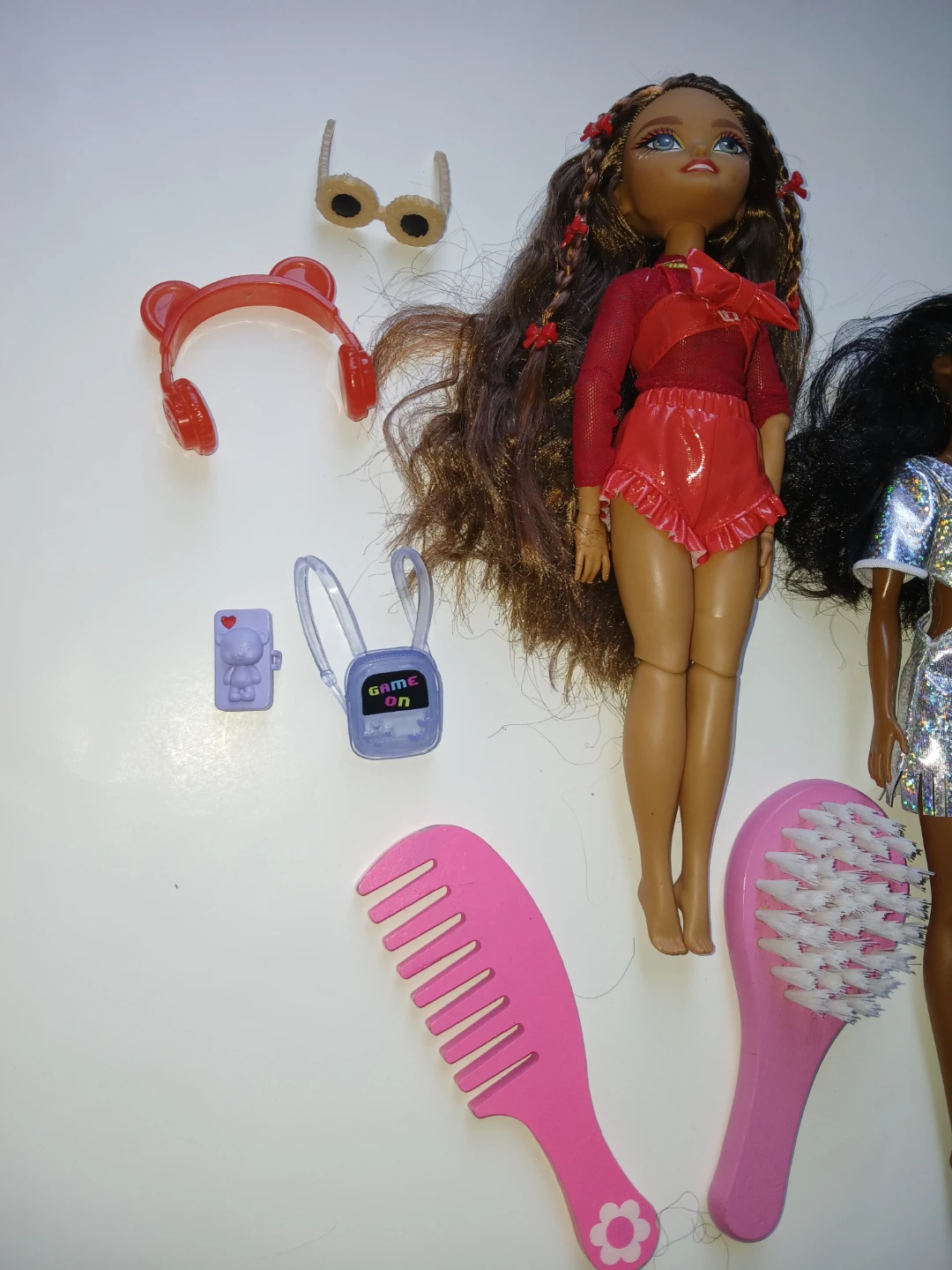 Two Fashion Dolls with Accessories - photo 3