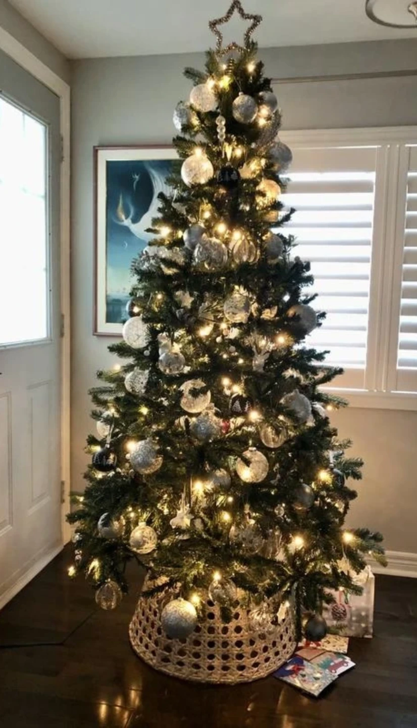 Noma 7' Pre-Lit Brunswick Christmas Tree