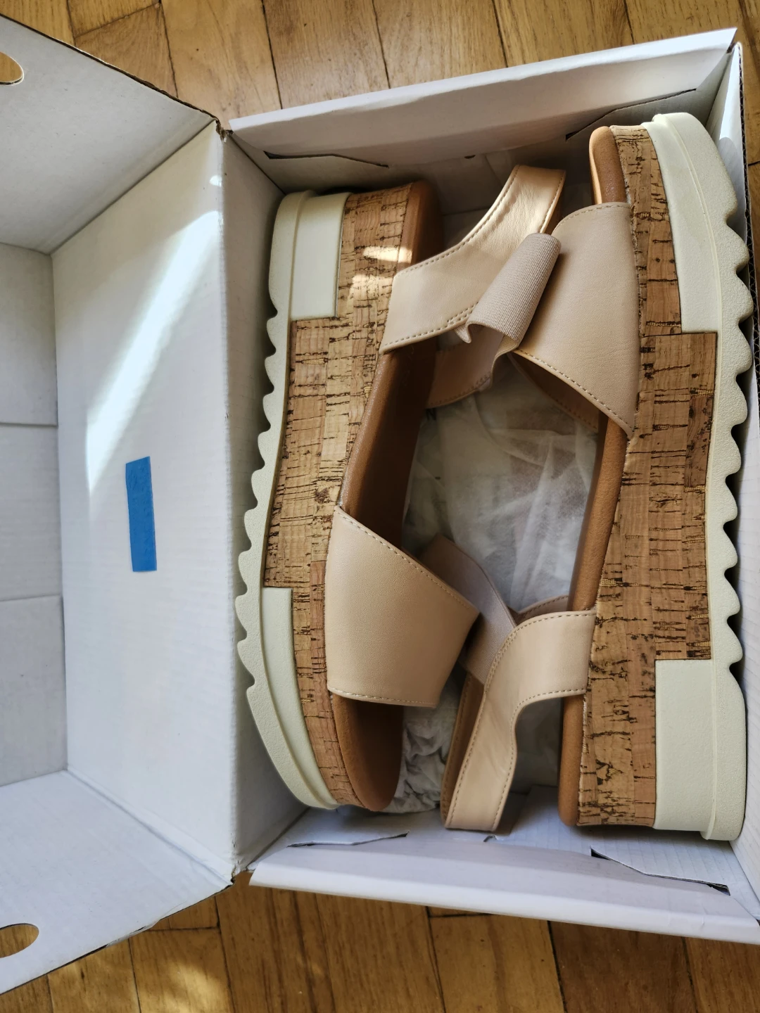 Cute Beige Wedge Sandals Size  9 - photo 4