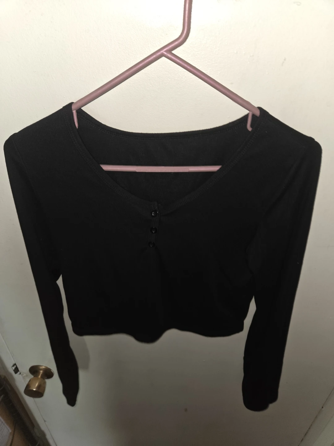 Dazy Long-Sleeved V-Top in a Ladies XL - photo 4