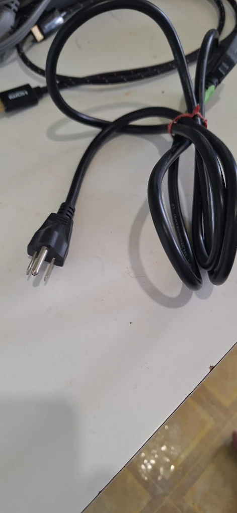 Volex V1625 10A- VH 3-Prong Power Cord - photo 2