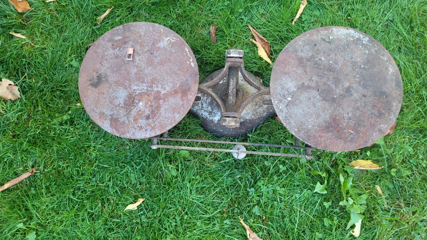 Antique scale
