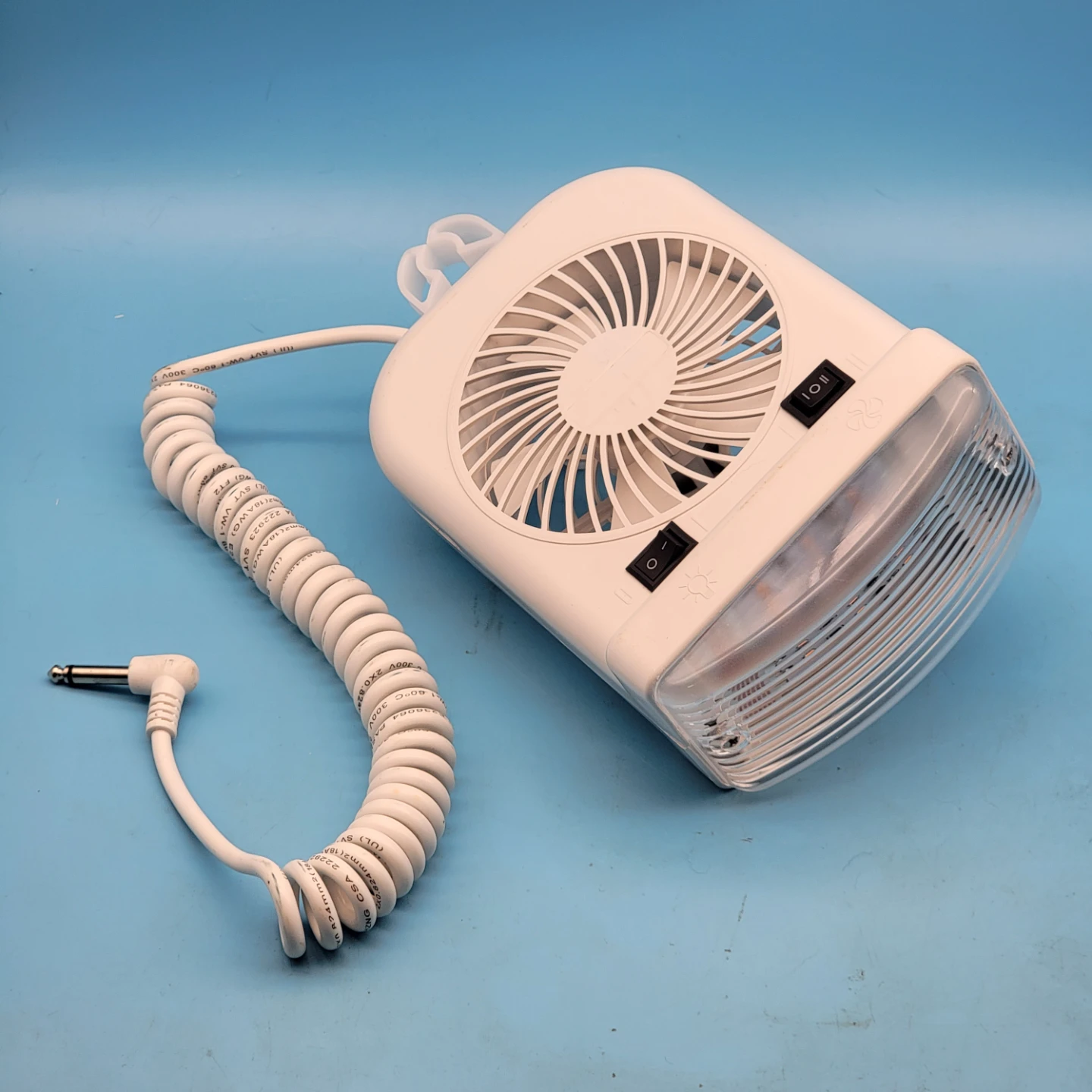 RV 12V Reading LIGHT with 2-Speed FAN - photo 5