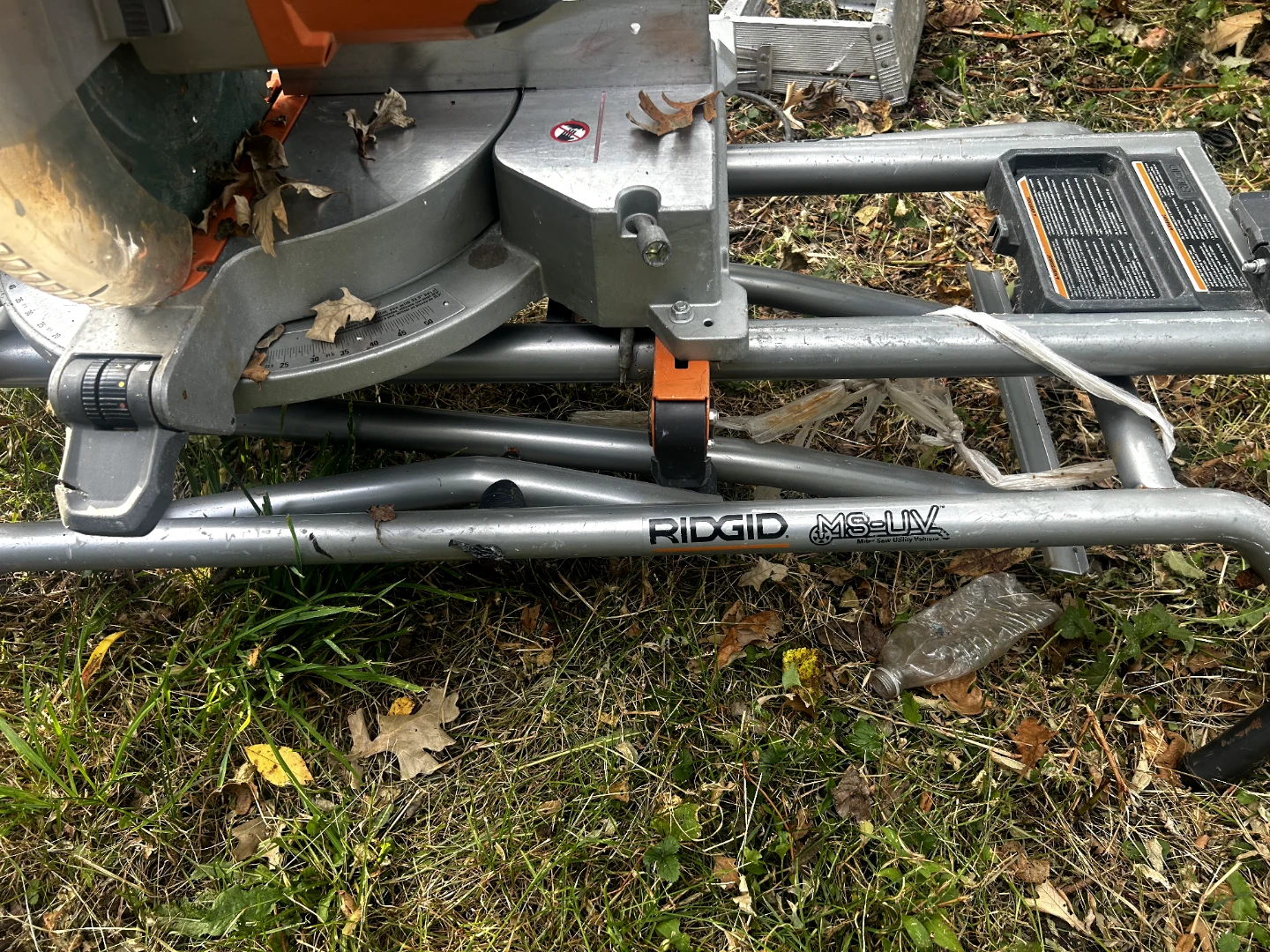 Ridgid 12-inch Sliding Miter Saw and Mobile Stand - photo 2