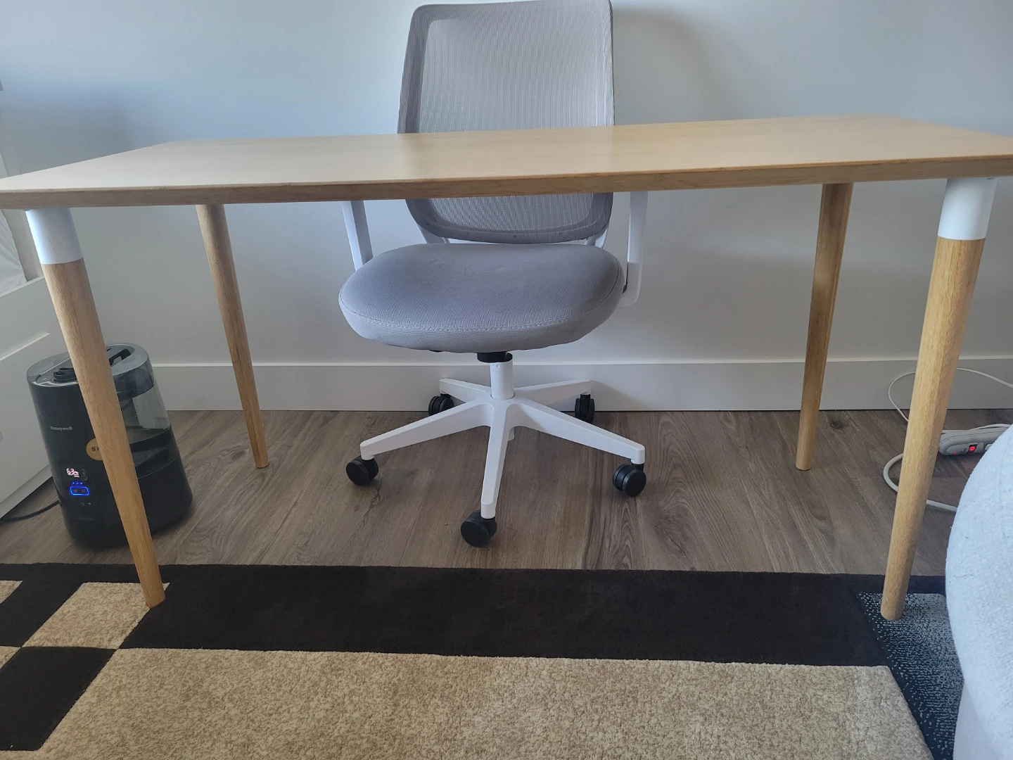 IKEA Lisabo tabletop with Hilver legs - photo 2