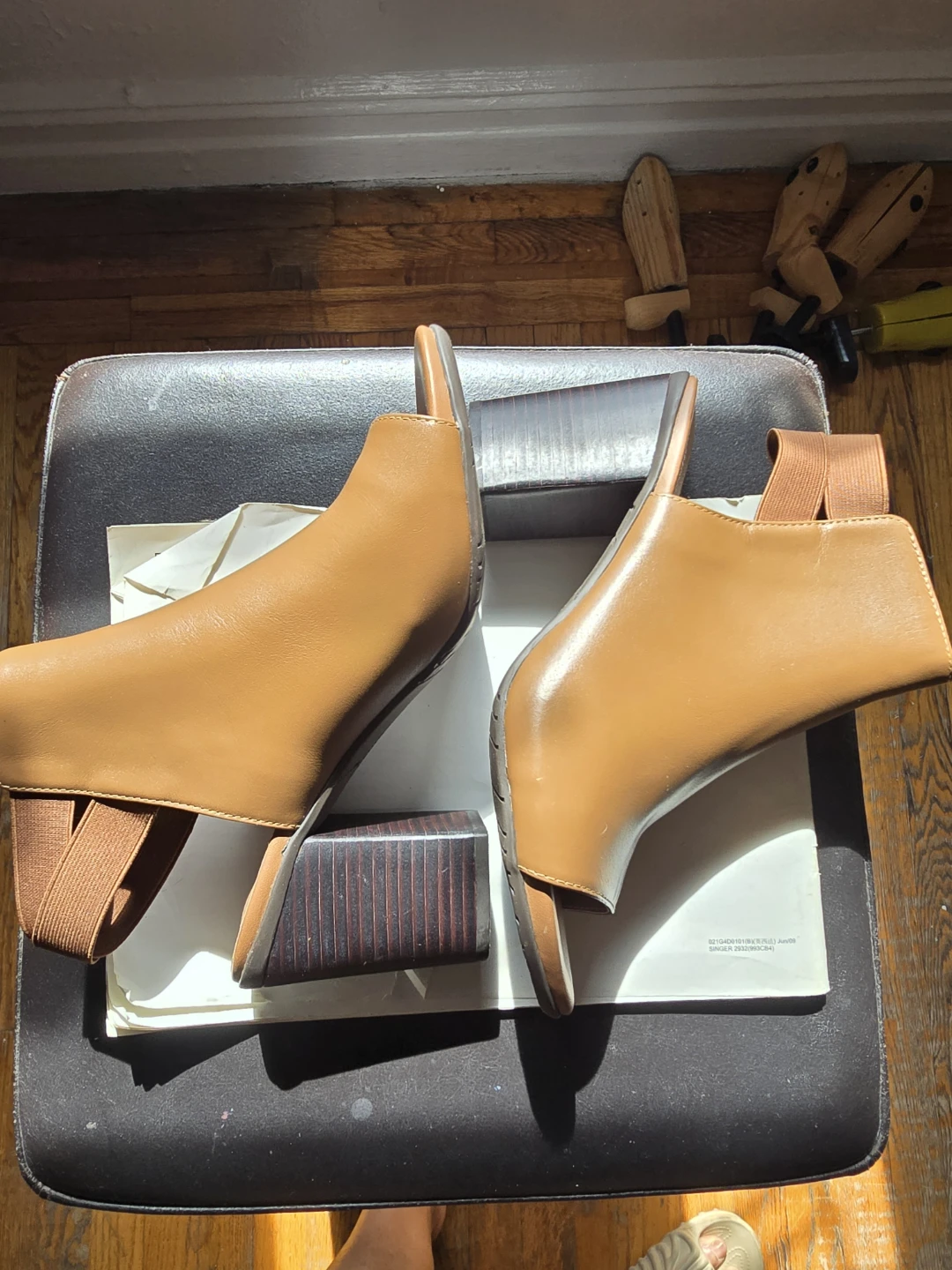 Kenneth Cole Reaction Tan Heeled Sandals