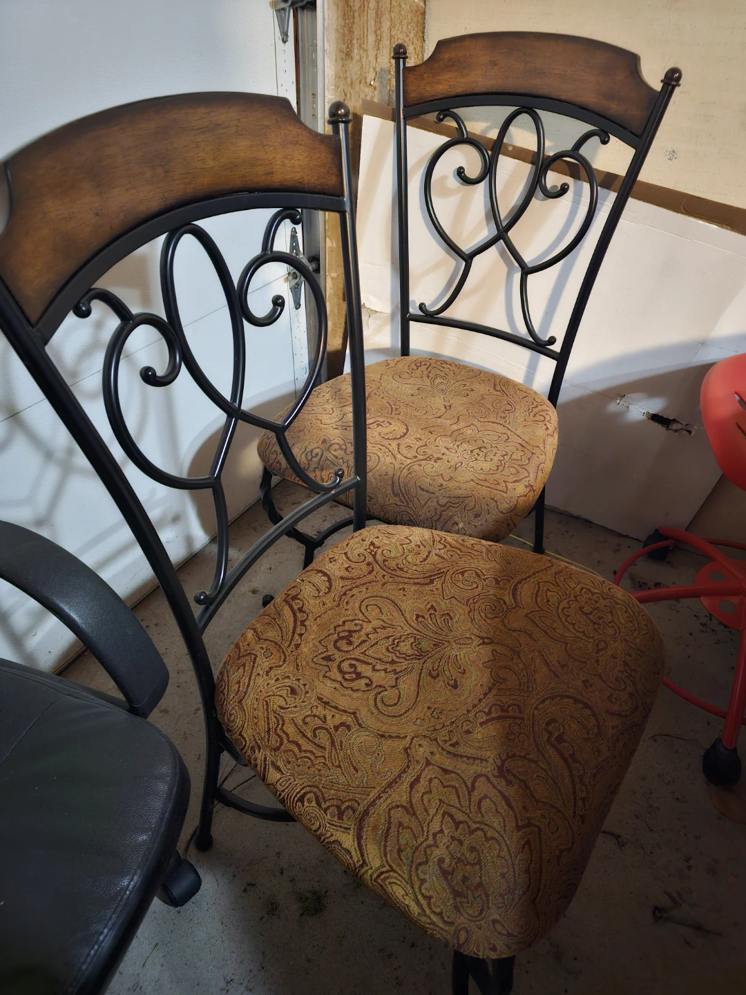 Ashley Furniture Na Kitchen Set - photo 5