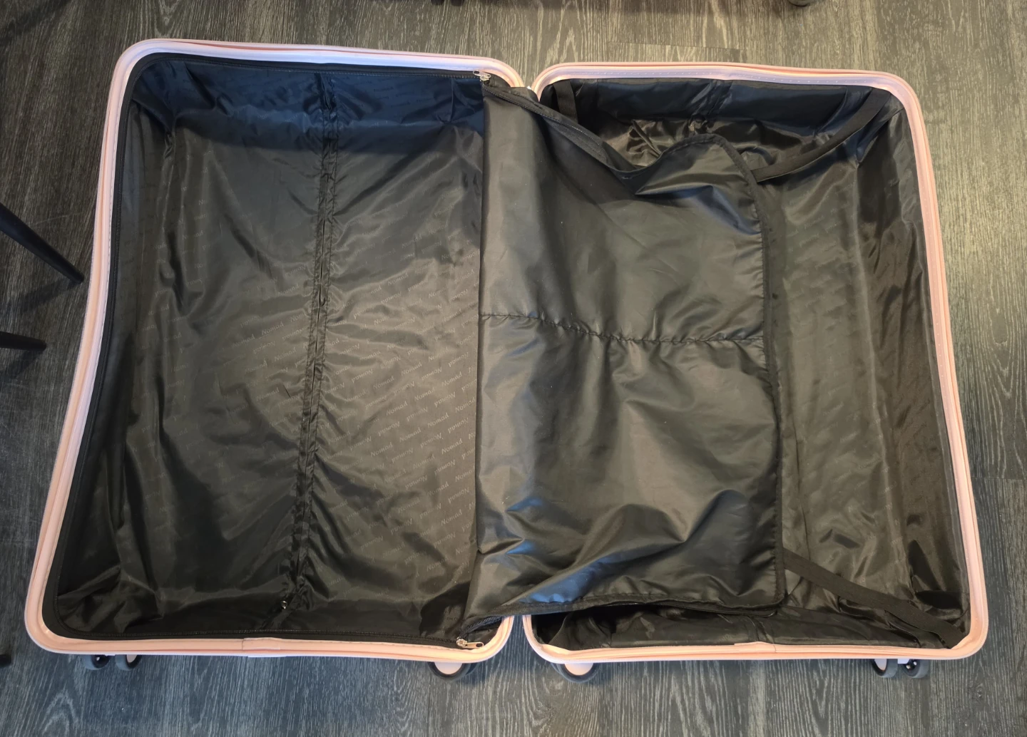 Pink Hardshell Spinner Suitcase - photo 5