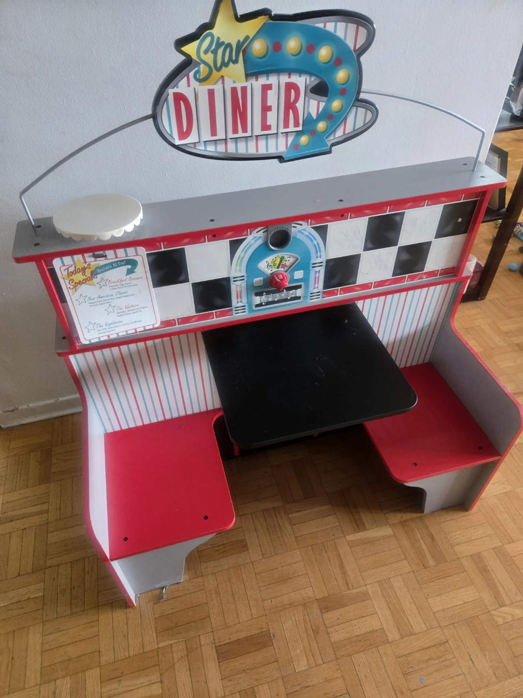 Melissa & Doug Star Diner Play Kitchen
