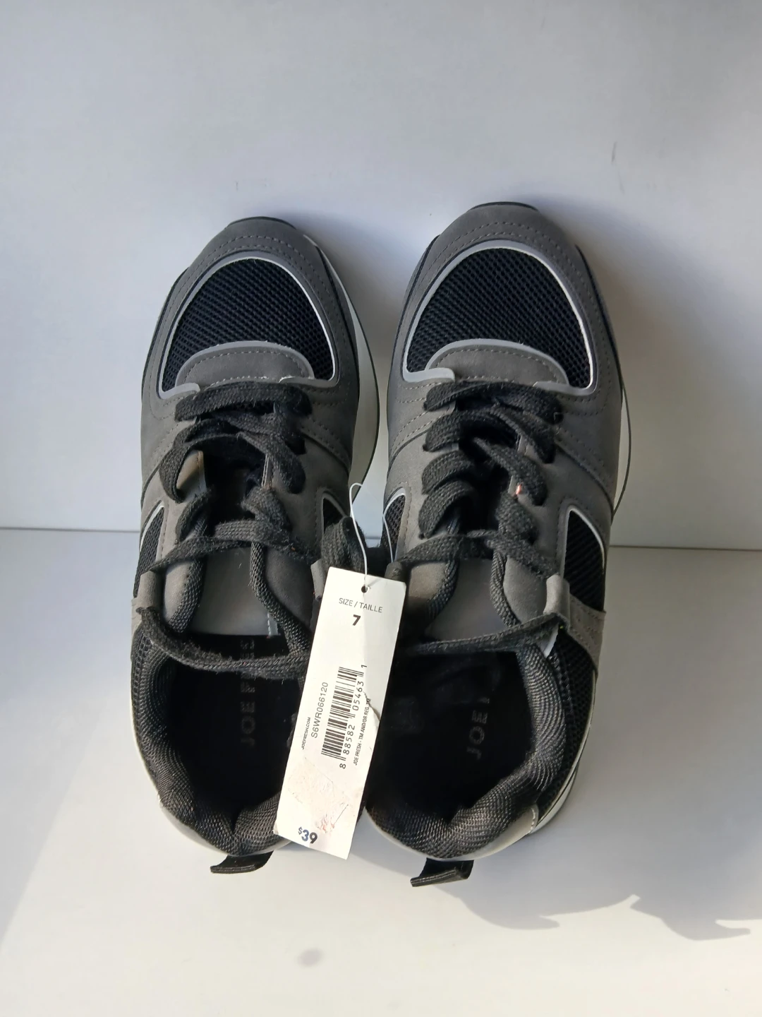 Bnwt. Joe Fresh shoes. Size 7. Firm price.