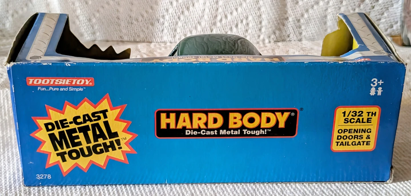 Vintage Tootsietoy Hard Body Die-Cast Metal Car - photo 3