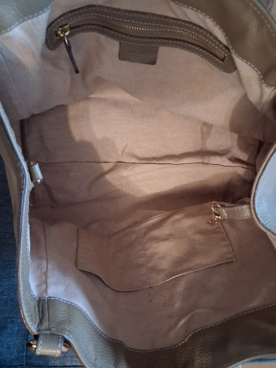 G Soho Leather Tote Bag - photo 3