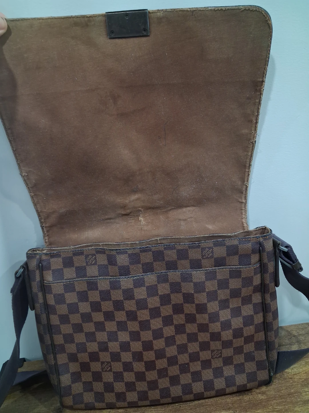 Louis Vuitton Damier Ebene Messenger Bag - photo 3