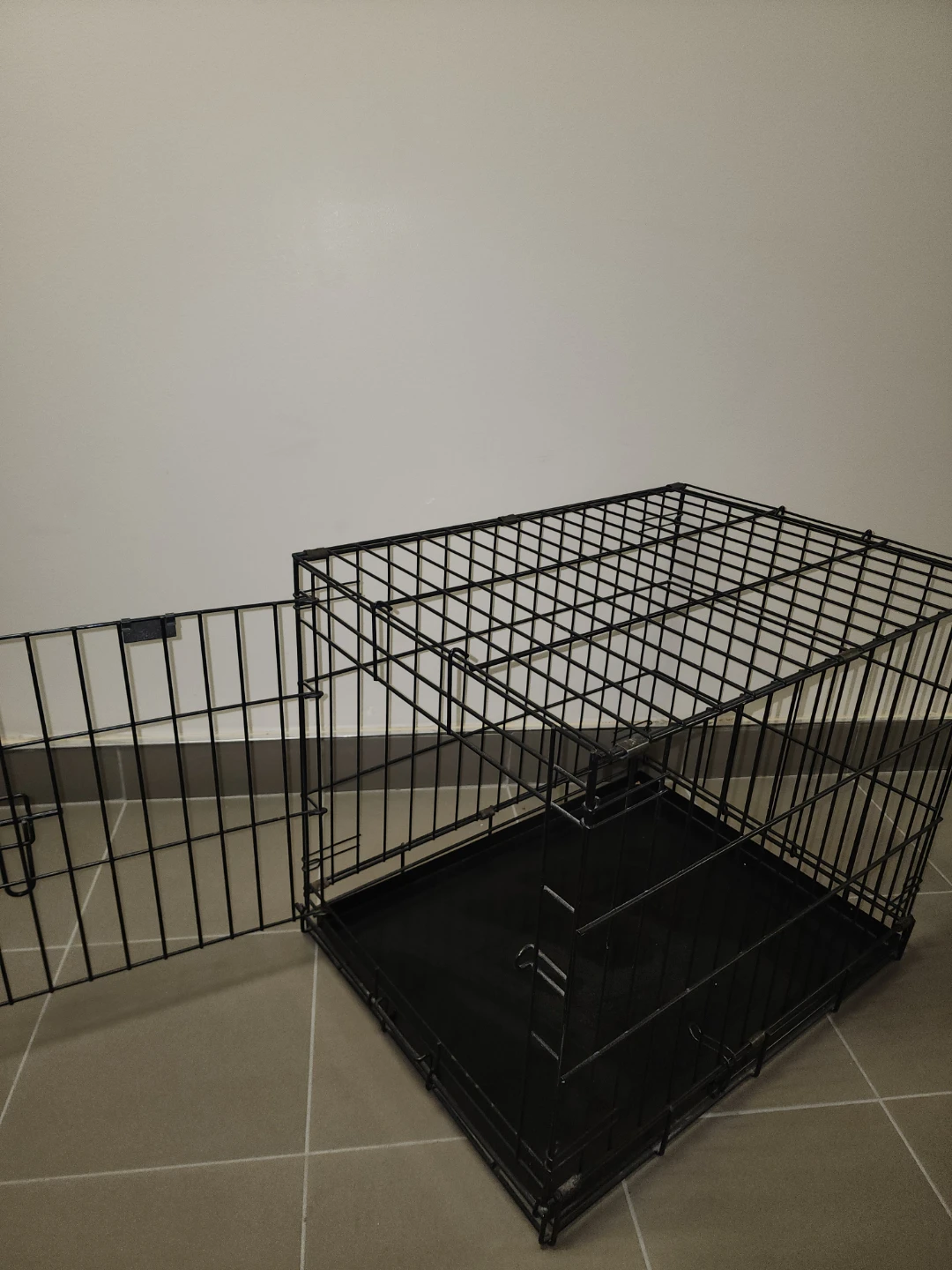 Petmate Folding Metal Dog Crate