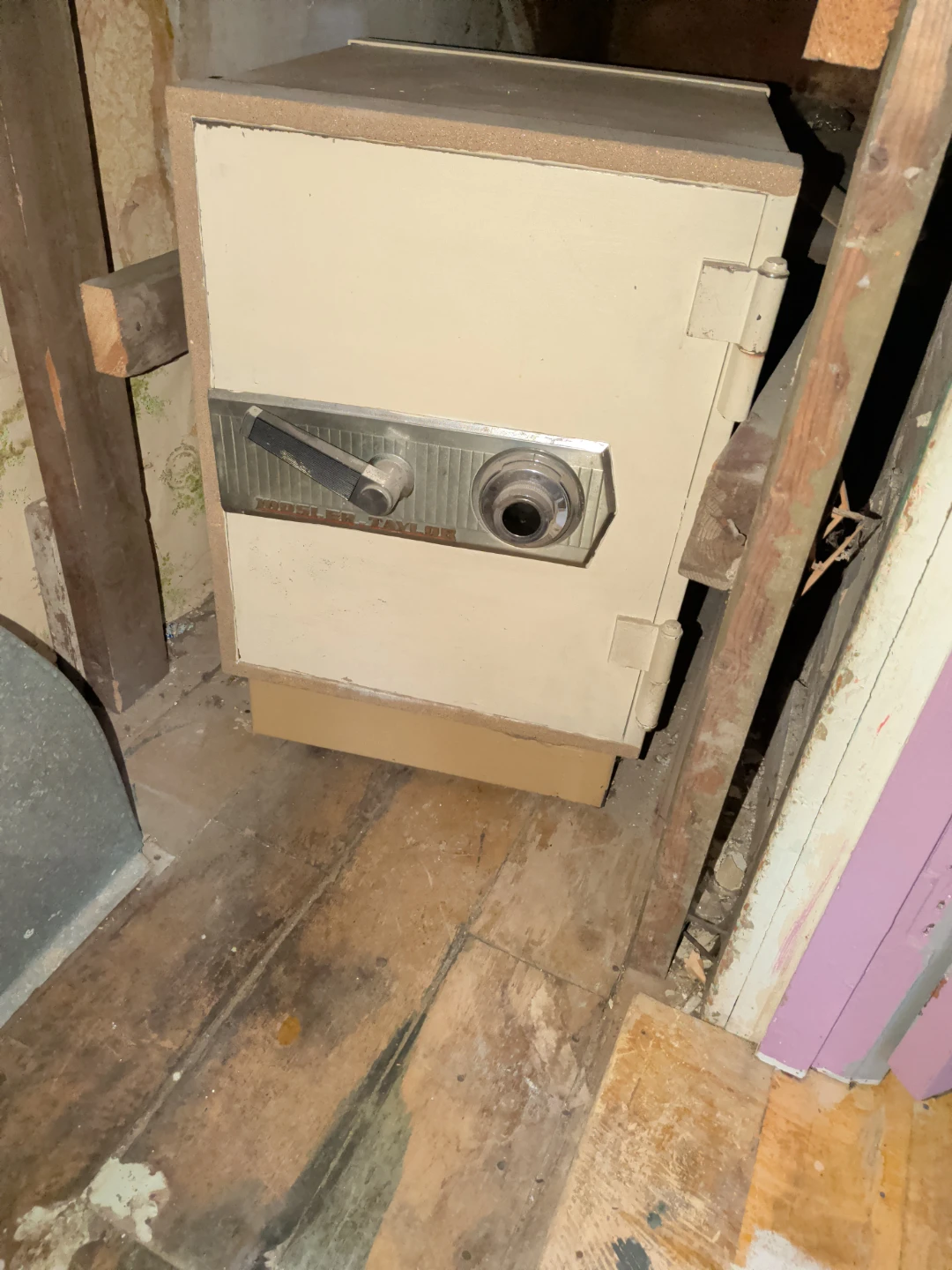 Mosler-Taylor Heavy Duty Safe
