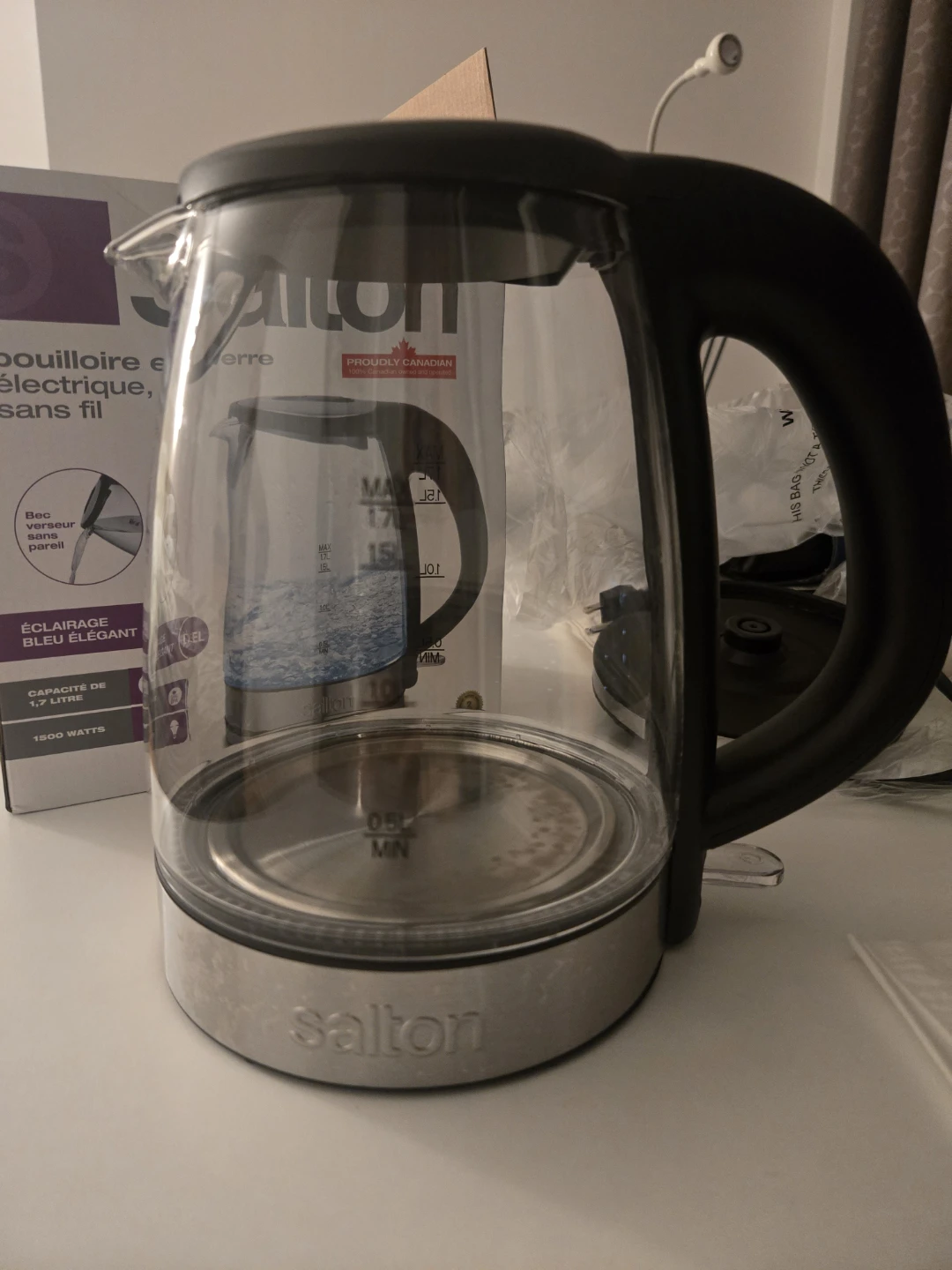 Salton Cordless Electric Glass Kettle (1.7L)