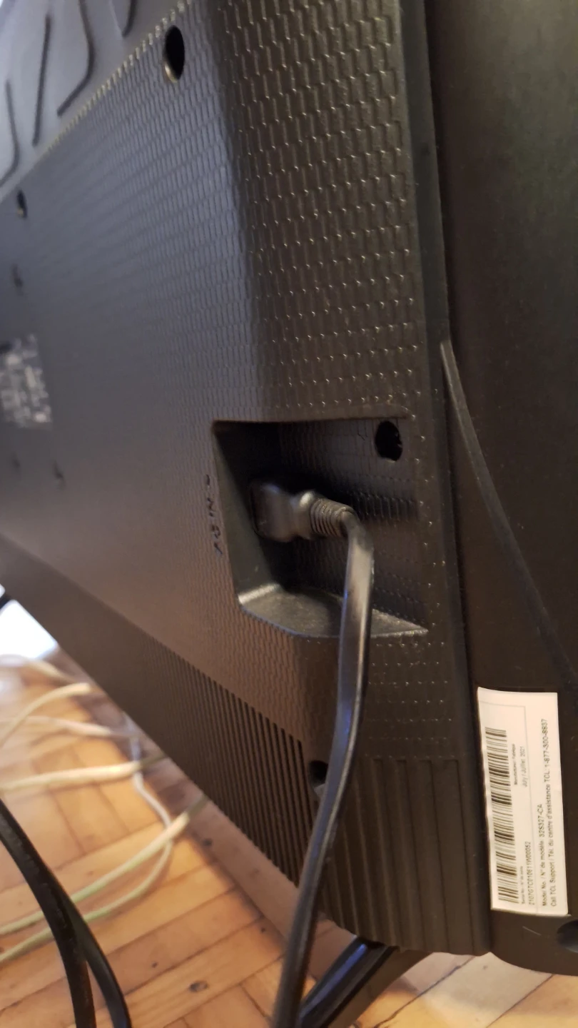 TCL  32-inch Roku Smart TV - photo 4