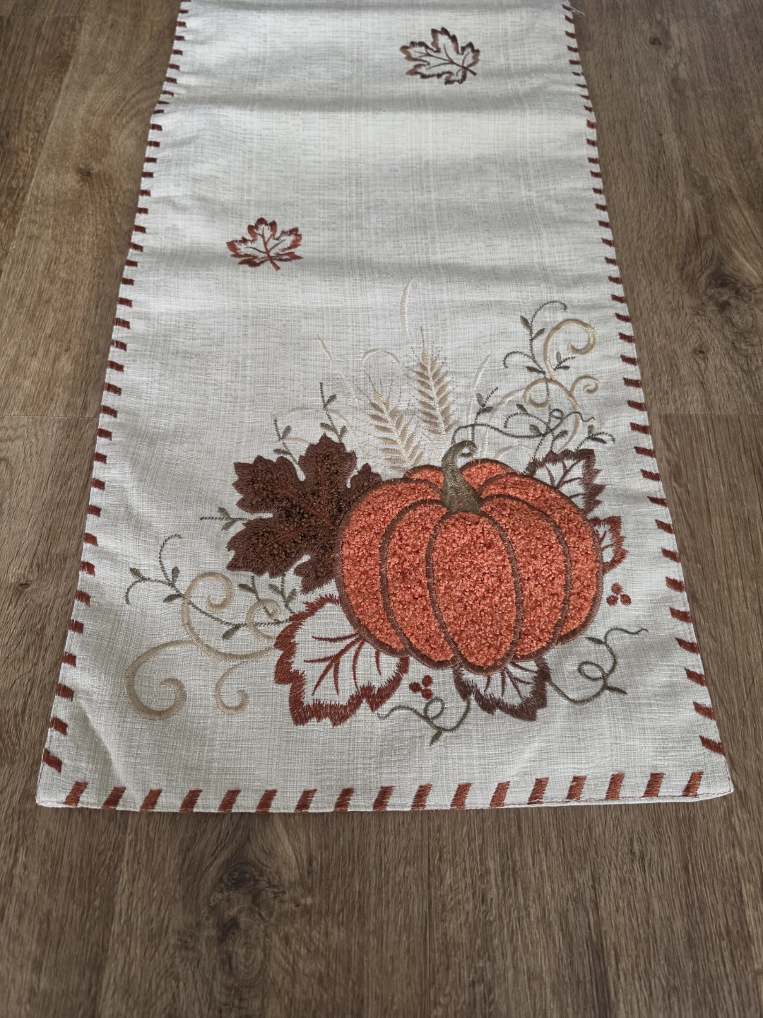 Gardeners Eden Autumn Pumpkin Table Runner - photo 2