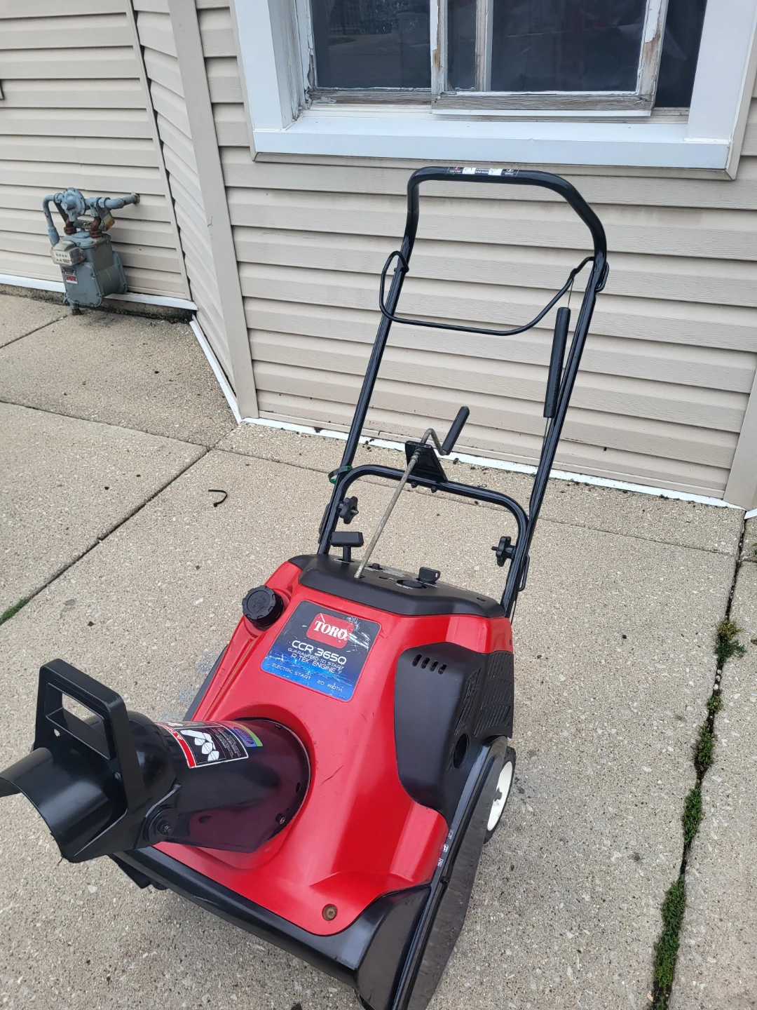 Toro CCR 3650 Snow Blower - photo 5