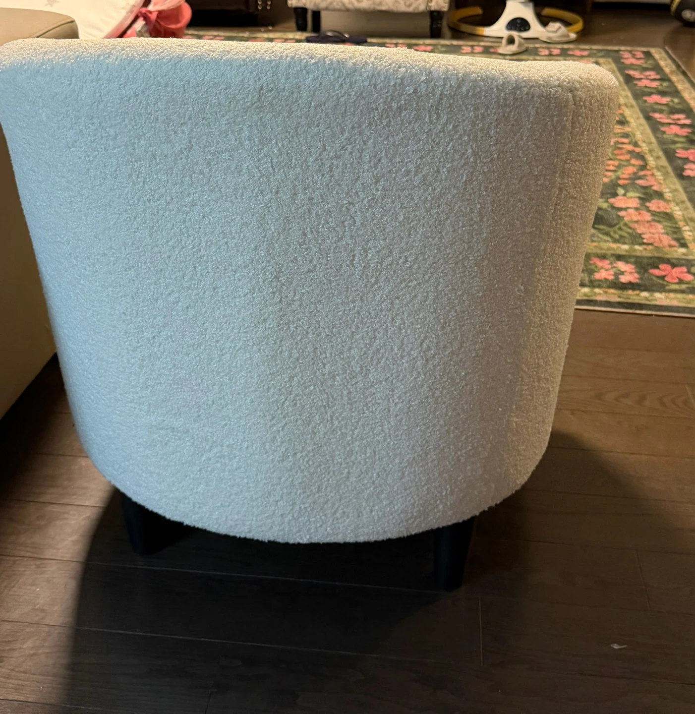 Brand new Cream Swivel Chair - photo 4