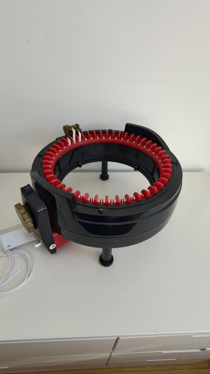 Addi Knitting Machine included adaptor - photo 5