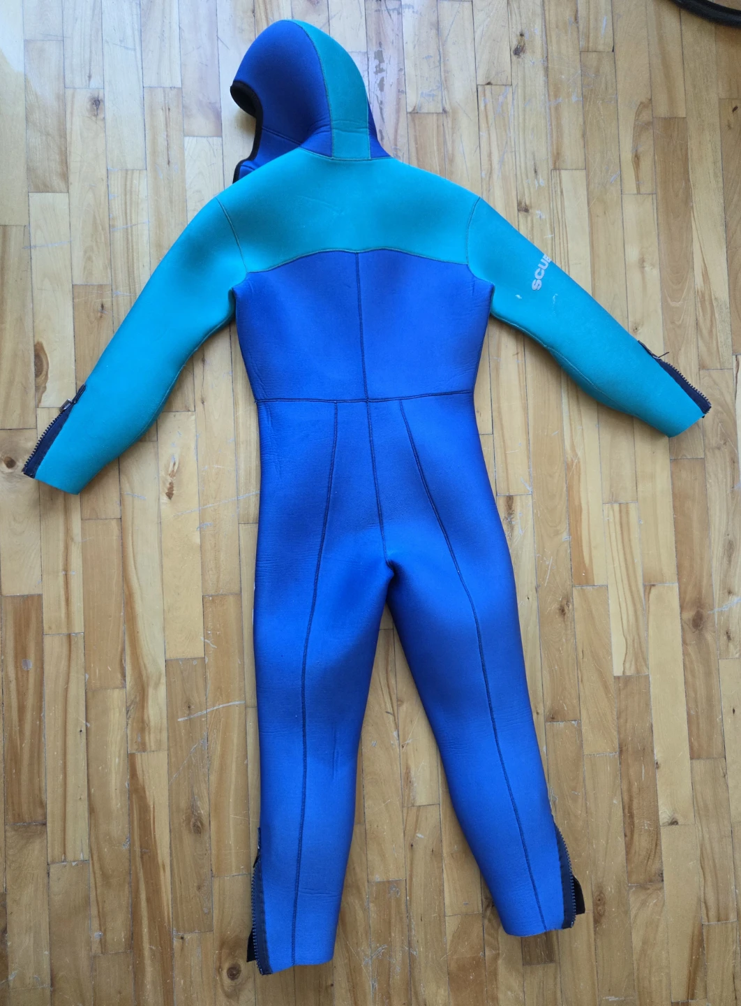Scubapro Wetsuit with HoodScuba Pro 6mm Wetsuit w/ Hood - photo 3