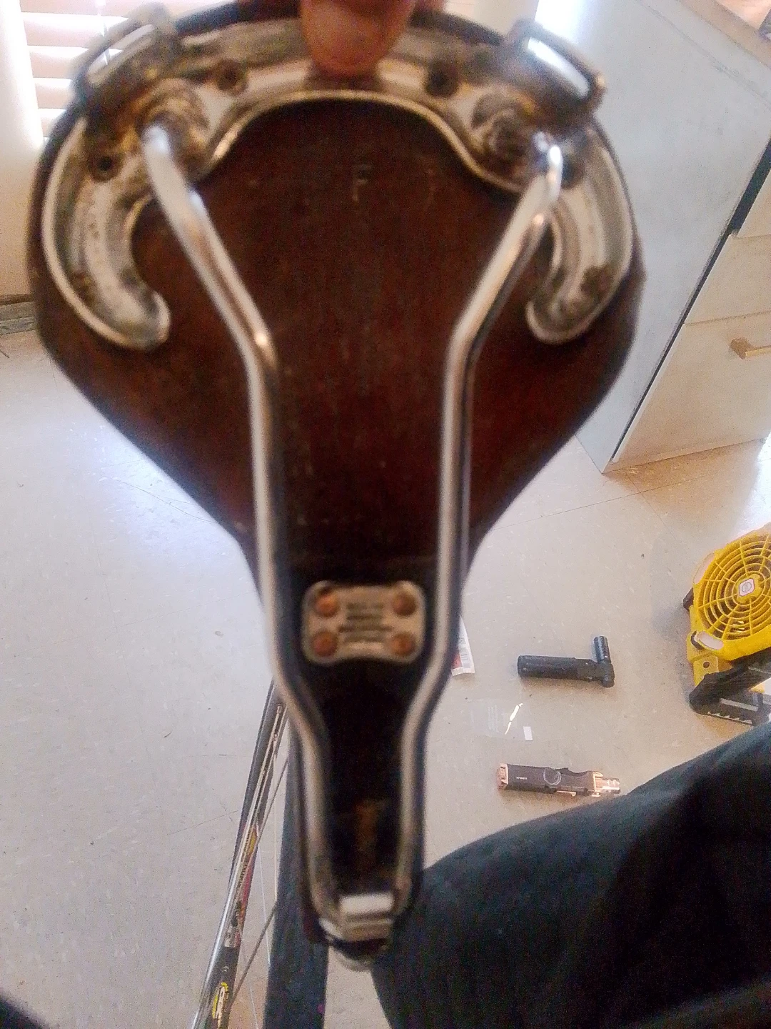 Brooks leather bicycle saddle - photo 2