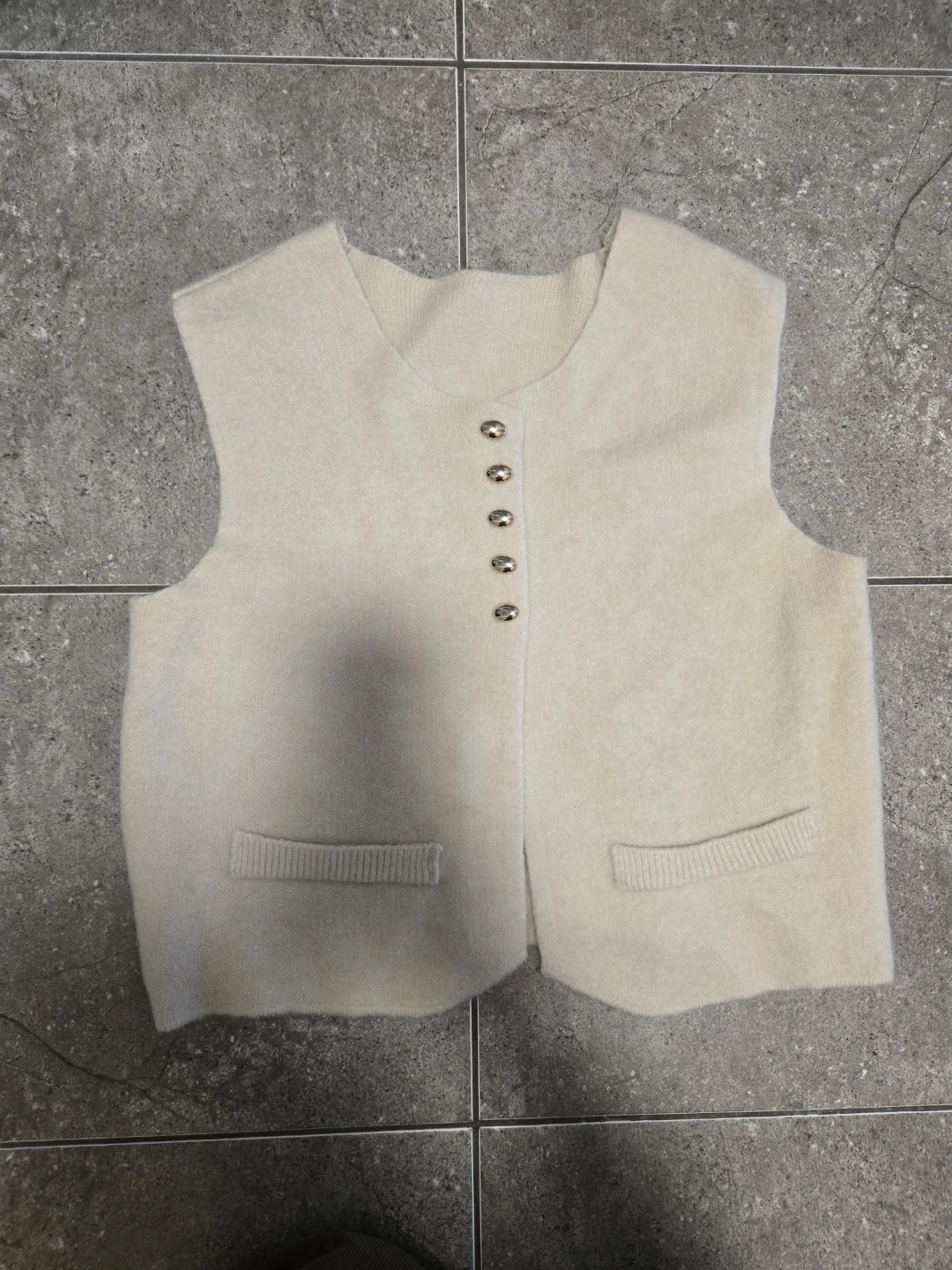 Cream Knit Button-Front Vest-brand new - photo 2