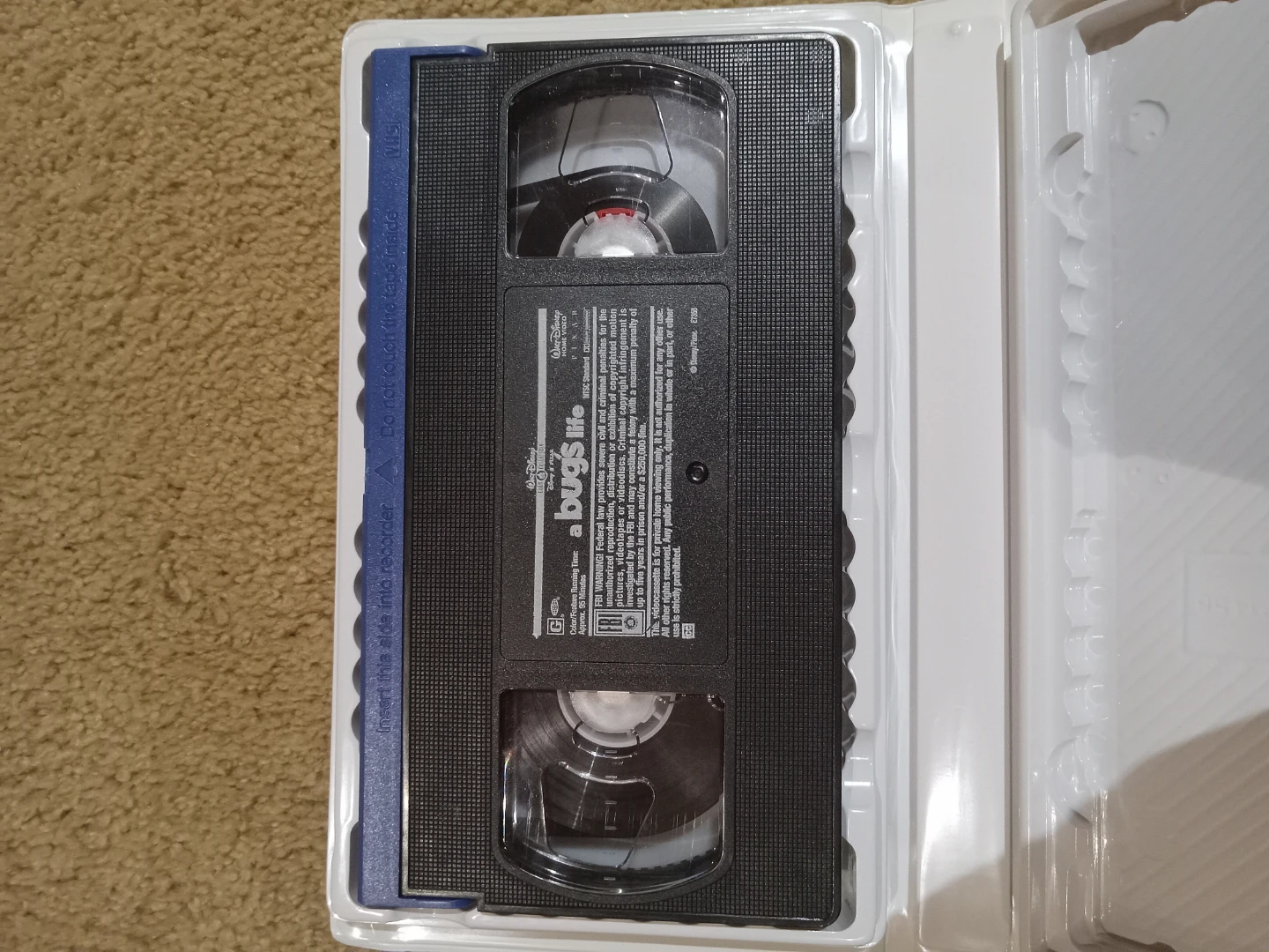 A Bug's Life Disney Gold Collection VHS - photo 3