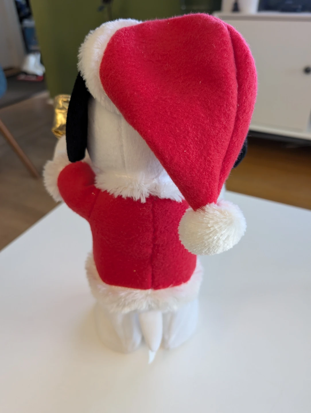 Snoopy Christmas Hallmark Bell Ringing Plushy - photo 3