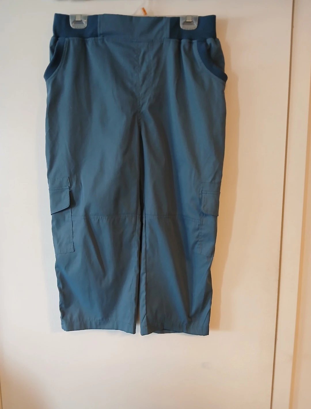 Gap Pants and Cargo Capris. $6 EACH. - photo 4