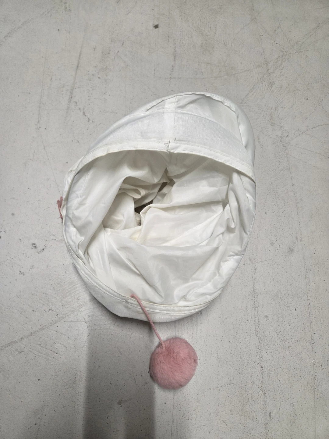 IKEA collapsible white cat tunnel - photo 5