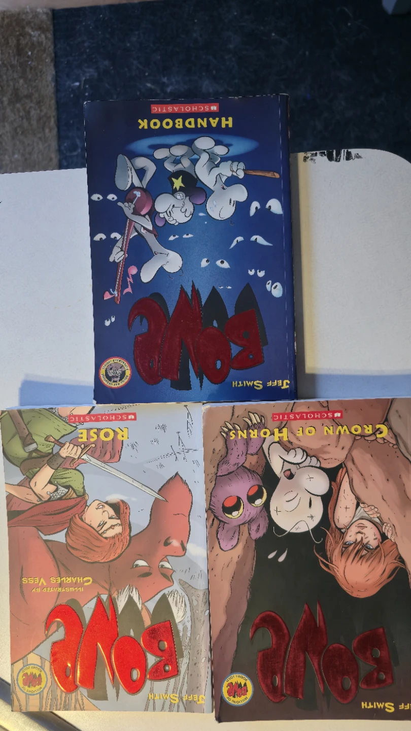 Bone Graphic Novel Collection (11 Books) - photo 5