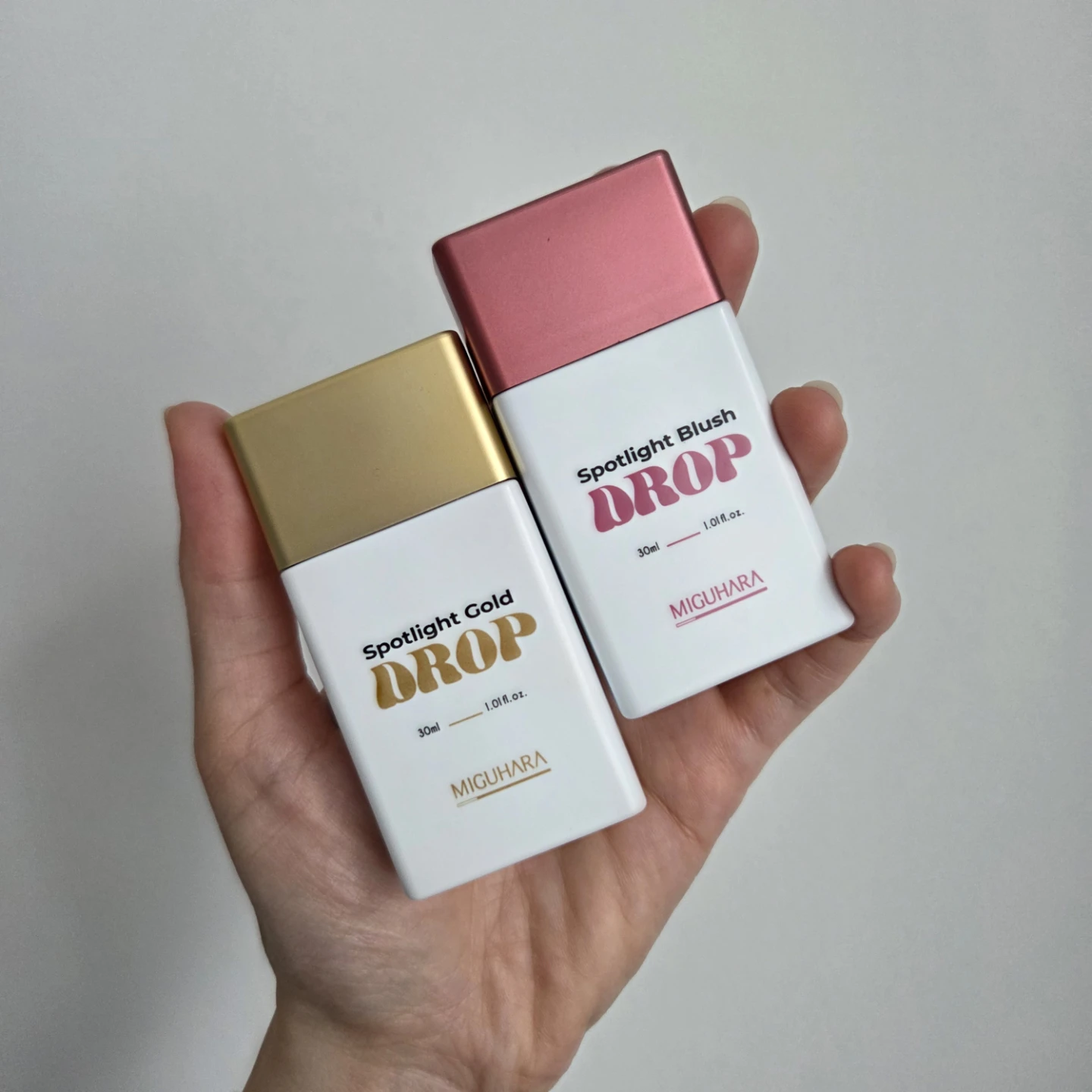 Set of Miguhara Spotlight Drop Blush and Gold