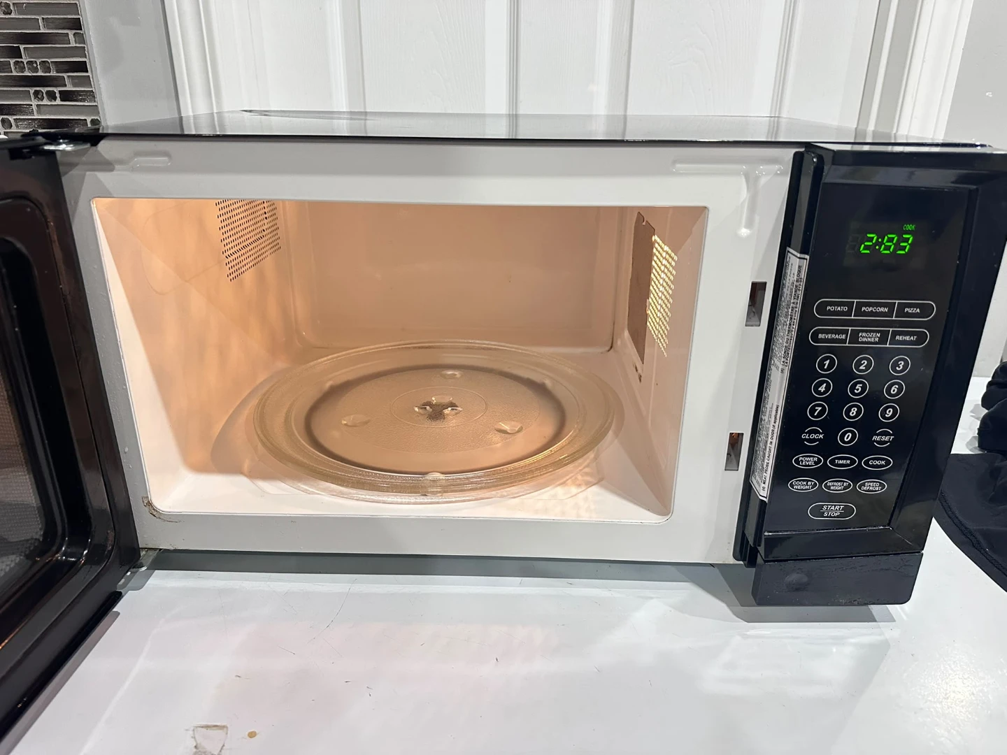 Danby Black Countertop Microwave